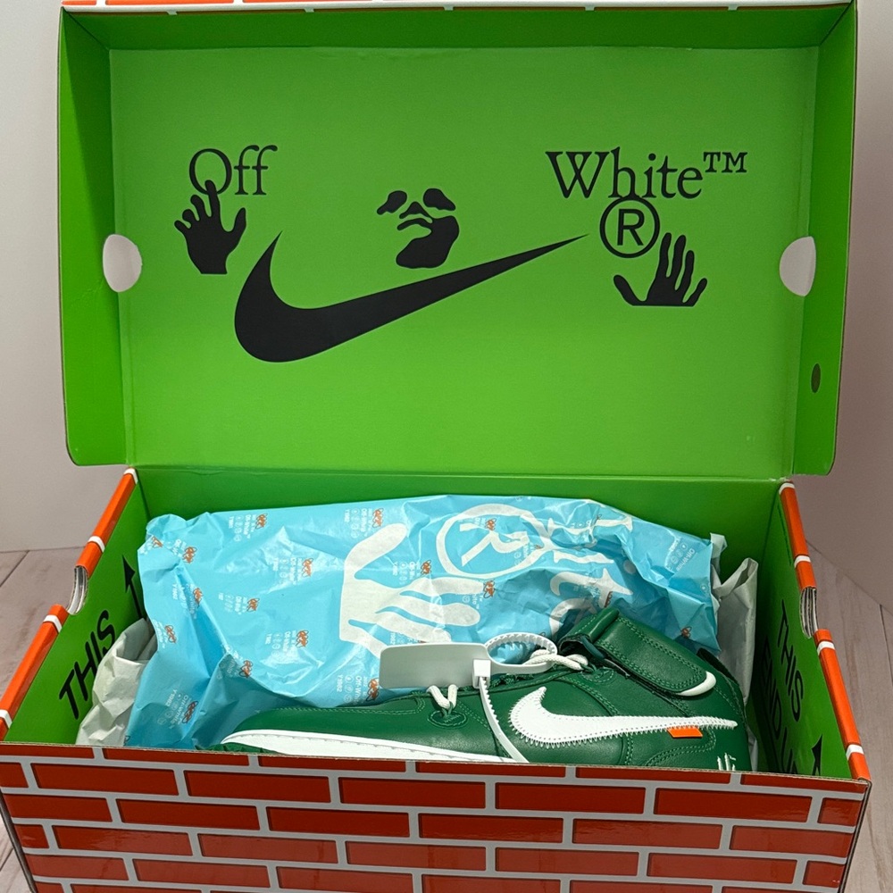 NEW Air Force 1 Mid Off-White Pine Green - Picture 2 of 5